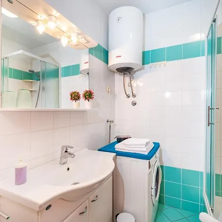 Apartamento Visnjik - Self Check-in, Free Garage *