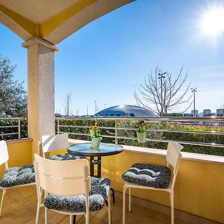 Apartamento Visnjik - Self Check-in, Free Garage