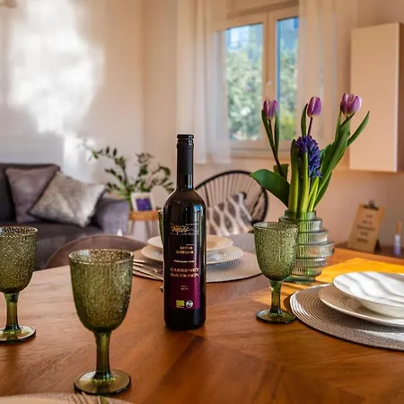 Visnjik - Self Check-in, Free Garage 아파트 자다르