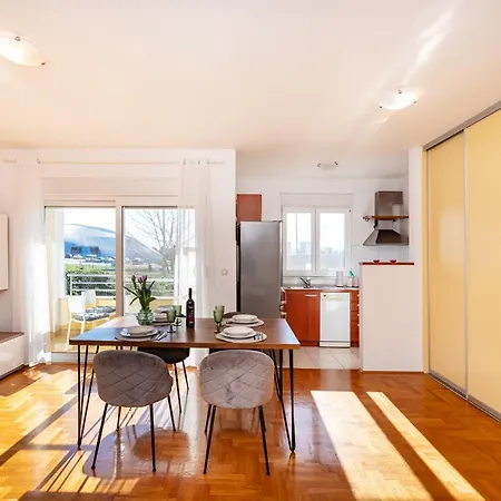 아파트 Visnjik - Self Check-in, Free Garage *