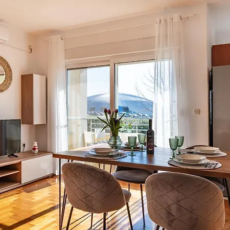 Διαμέρισμα Visnjik - Self Check-in, Free Garage *