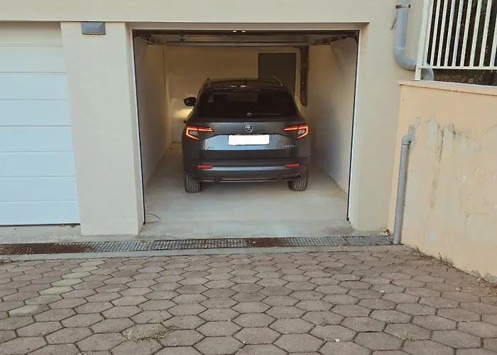 Visnjik - Self Check-in, Free Garage Διαμέρισμα